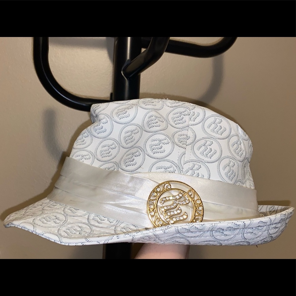Unisex Rocawear white logo fedora hat